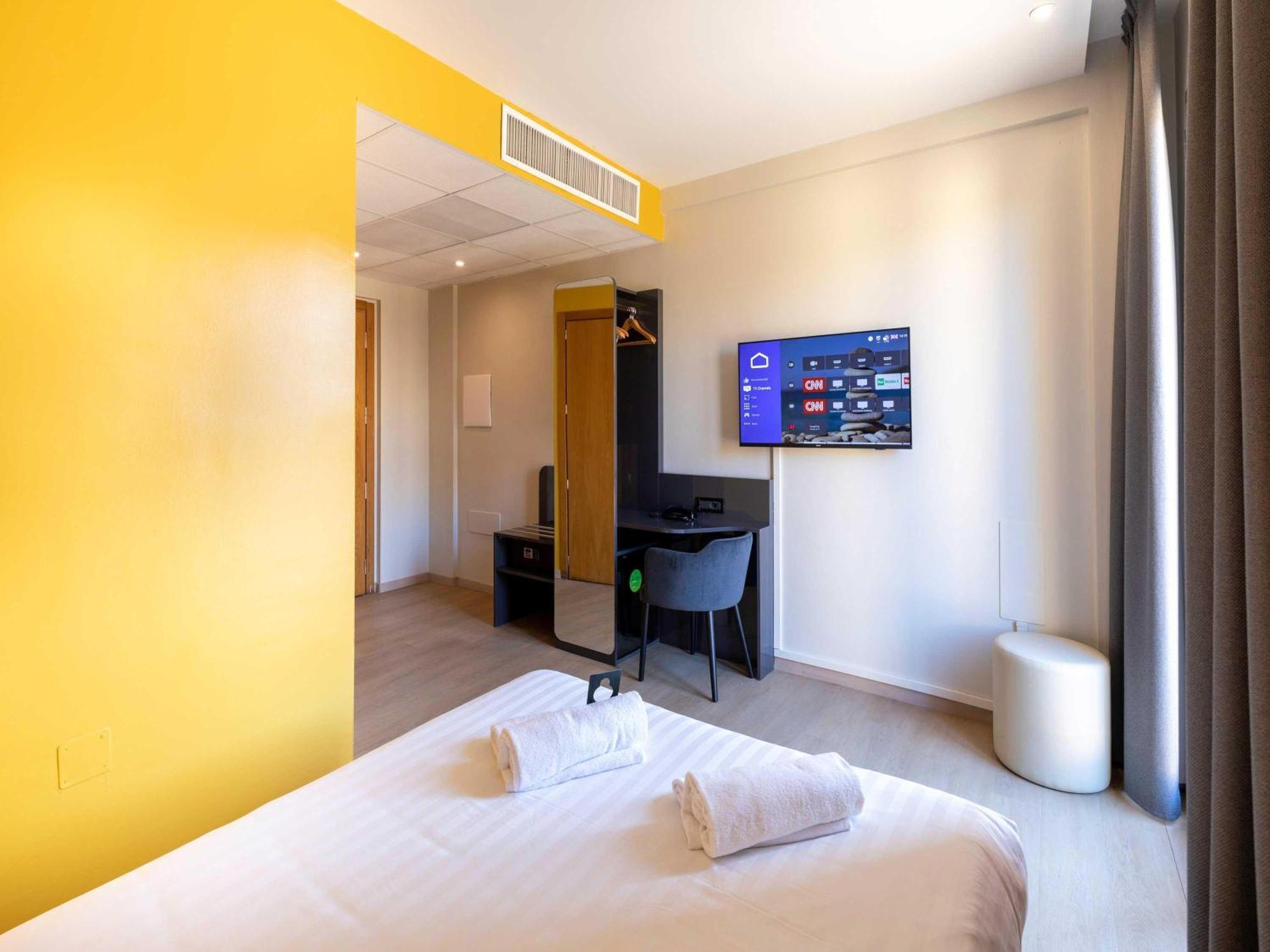 B&B Hotel Roma Tuscolana San Giovanni Esterno foto