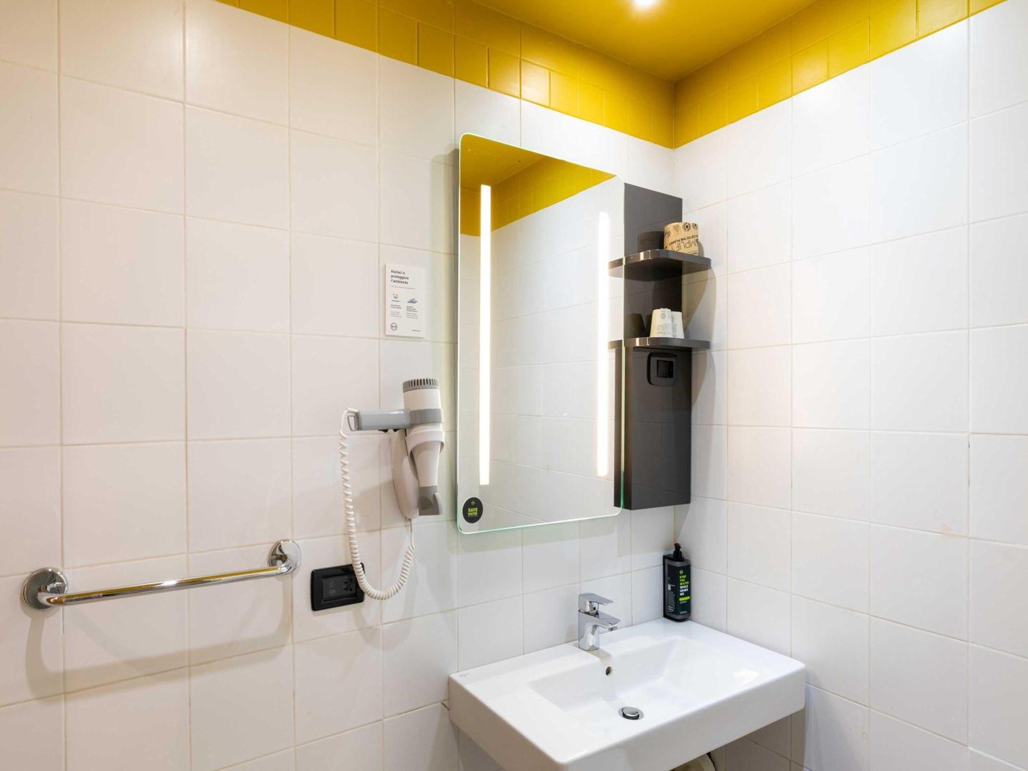 B&B Hotel Roma Tuscolana San Giovanni Esterno foto