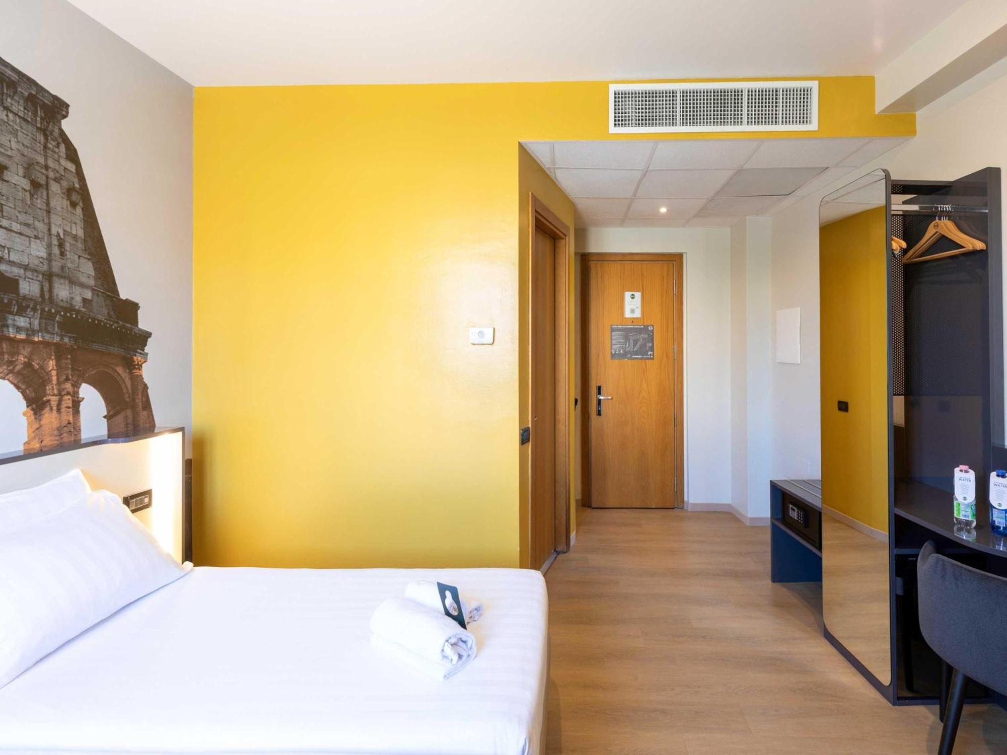 B&B Hotel Roma Tuscolana San Giovanni Esterno foto