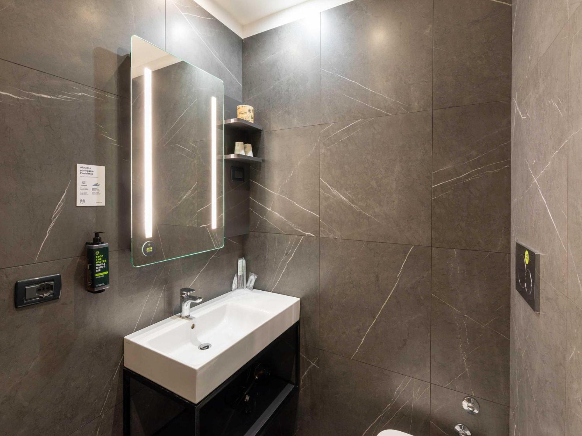 B&B Hotel Roma Tuscolana San Giovanni Esterno foto