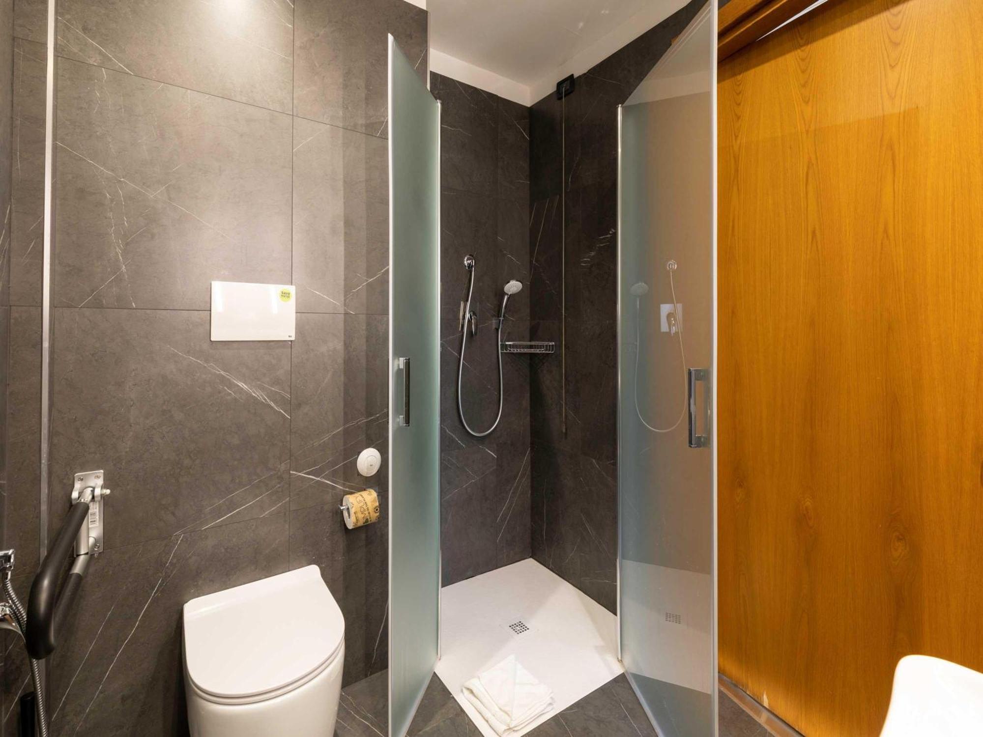 B&B Hotel Roma Tuscolana San Giovanni Esterno foto