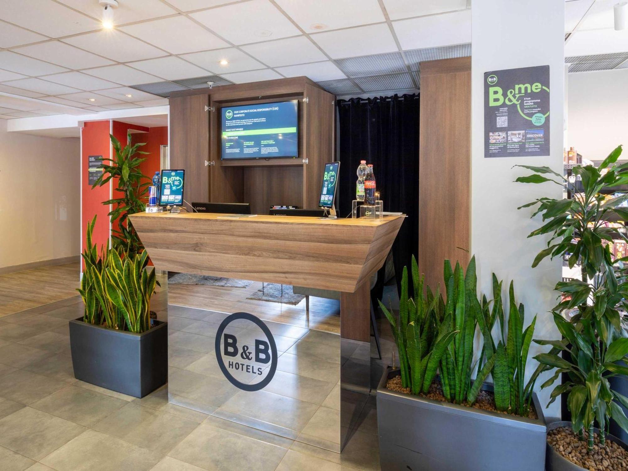 B&B Hotel Roma Tuscolana San Giovanni Esterno foto