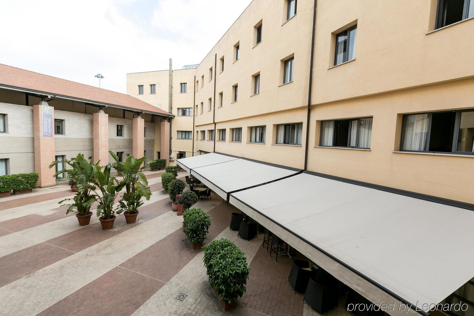 B&B Hotel Roma Tuscolana San Giovanni Esterno foto