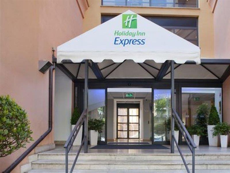 B&B Hotel Roma Tuscolana San Giovanni Esterno foto