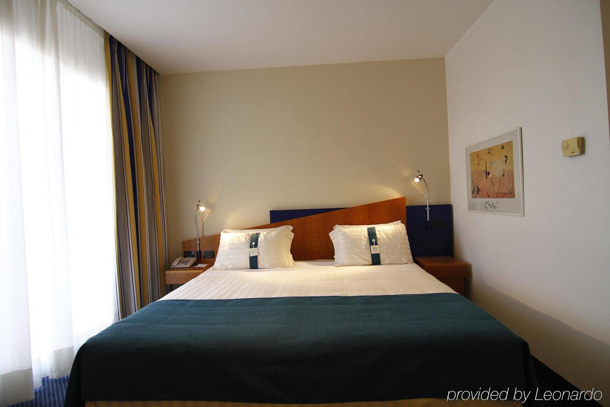 B&B Hotel Roma Tuscolana San Giovanni Esterno foto