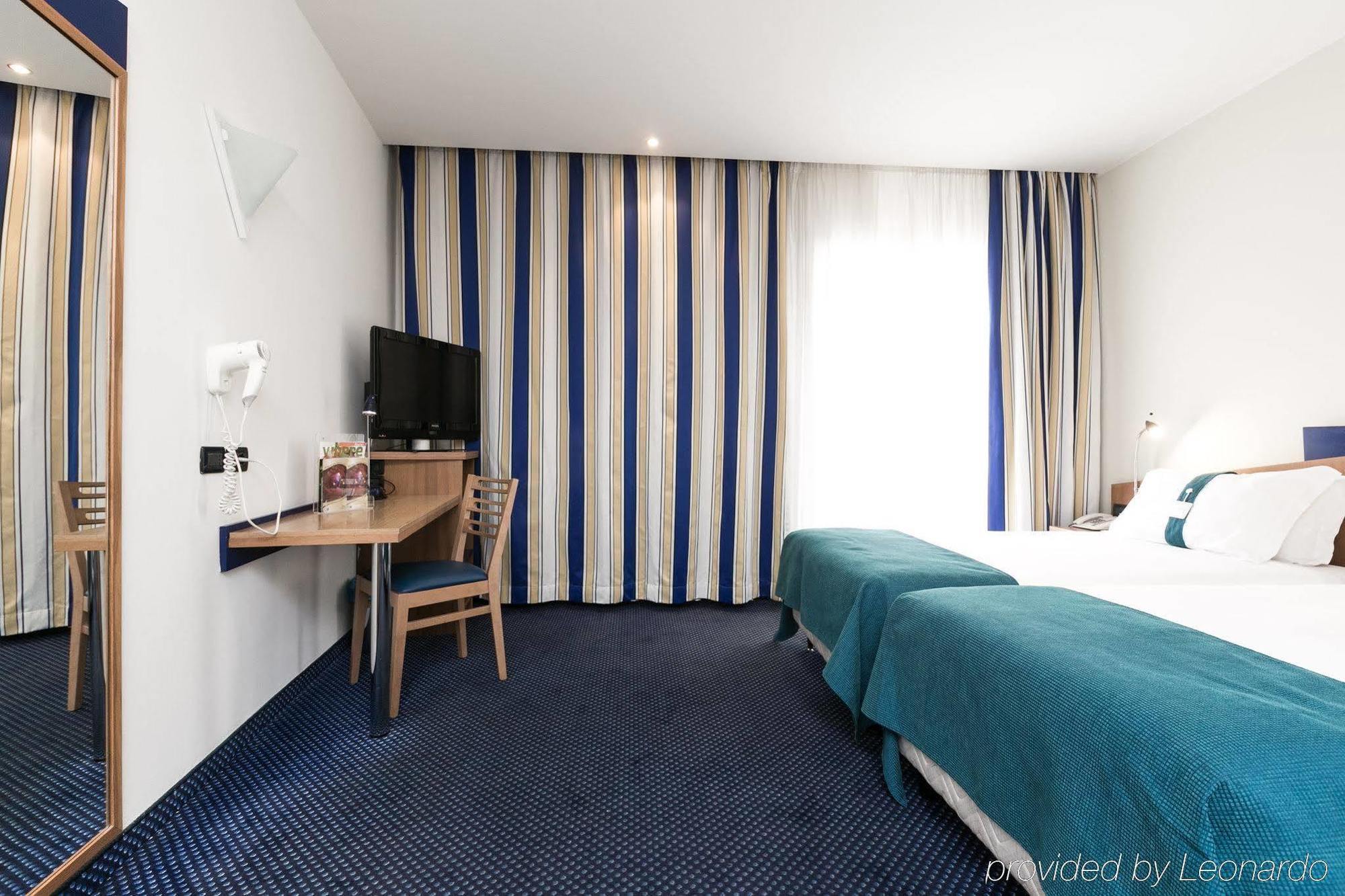 B&B Hotel Roma Tuscolana San Giovanni Esterno foto